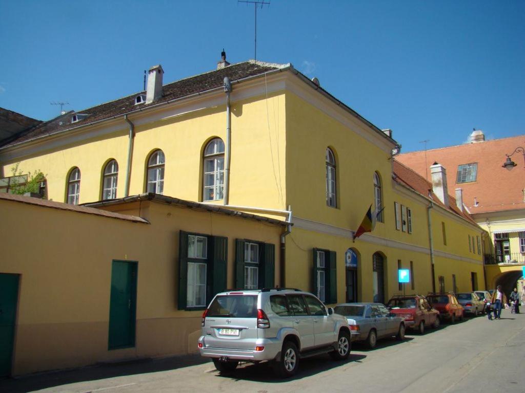 Central Square Studios Сибиу Екстериор снимка